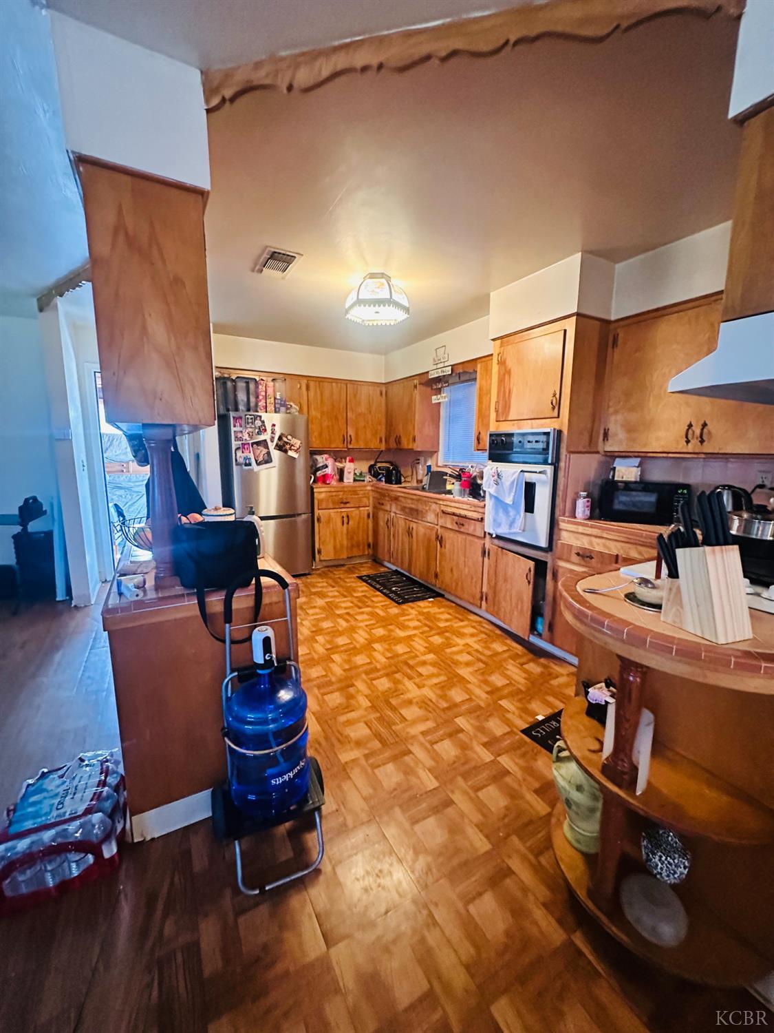 1395 N Alta Way, Hanford, CA 93230