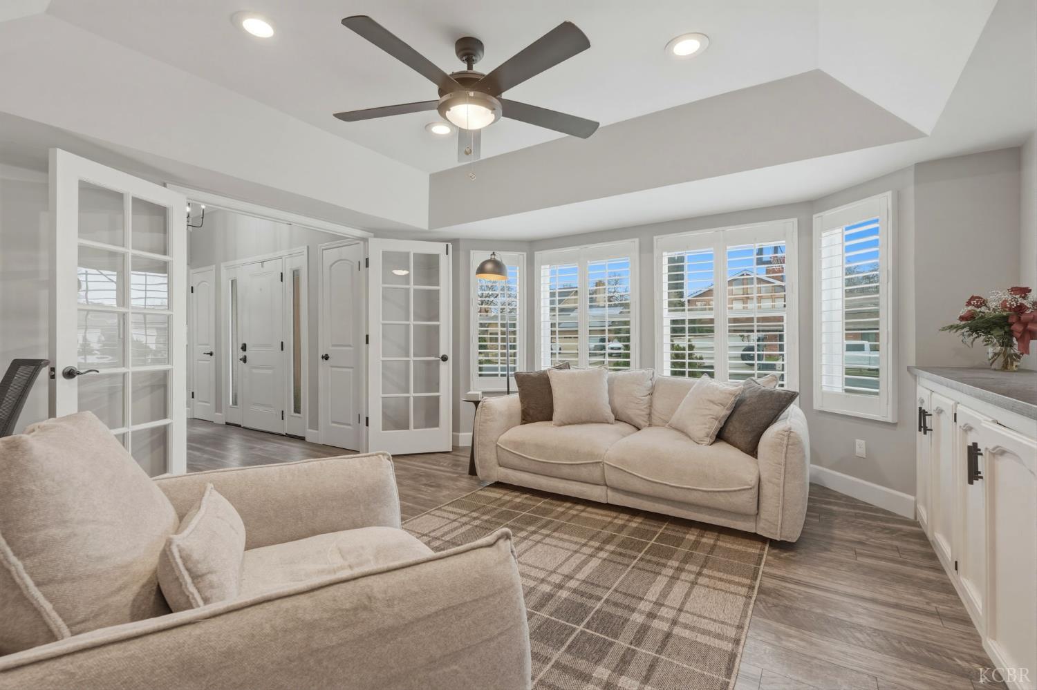 1145 Campus Dr, Hanford, CA 93230