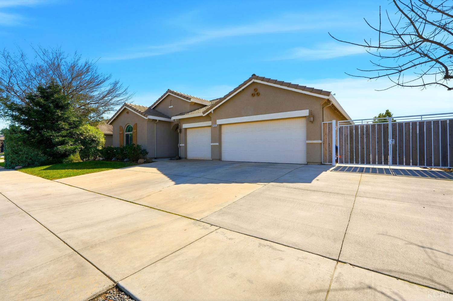 3531 W Perez, Visalia, CA 93291