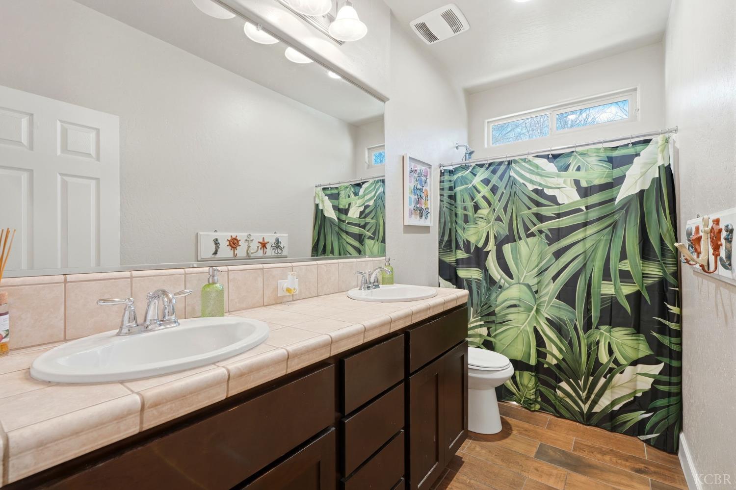 3531 W Perez, Visalia, CA 93291