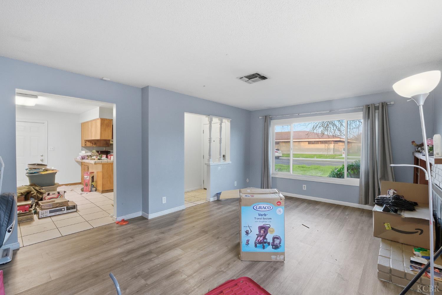 2204 Fairmont Dr, Hanford, CA 93230