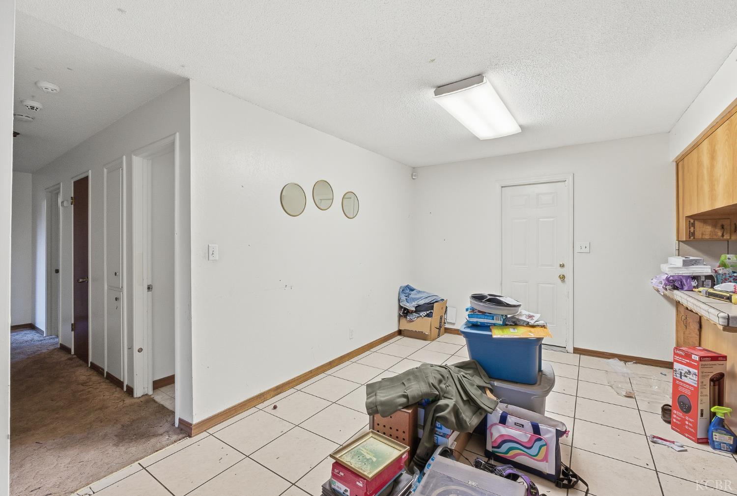 2204 Fairmont Dr, Hanford, CA 93230