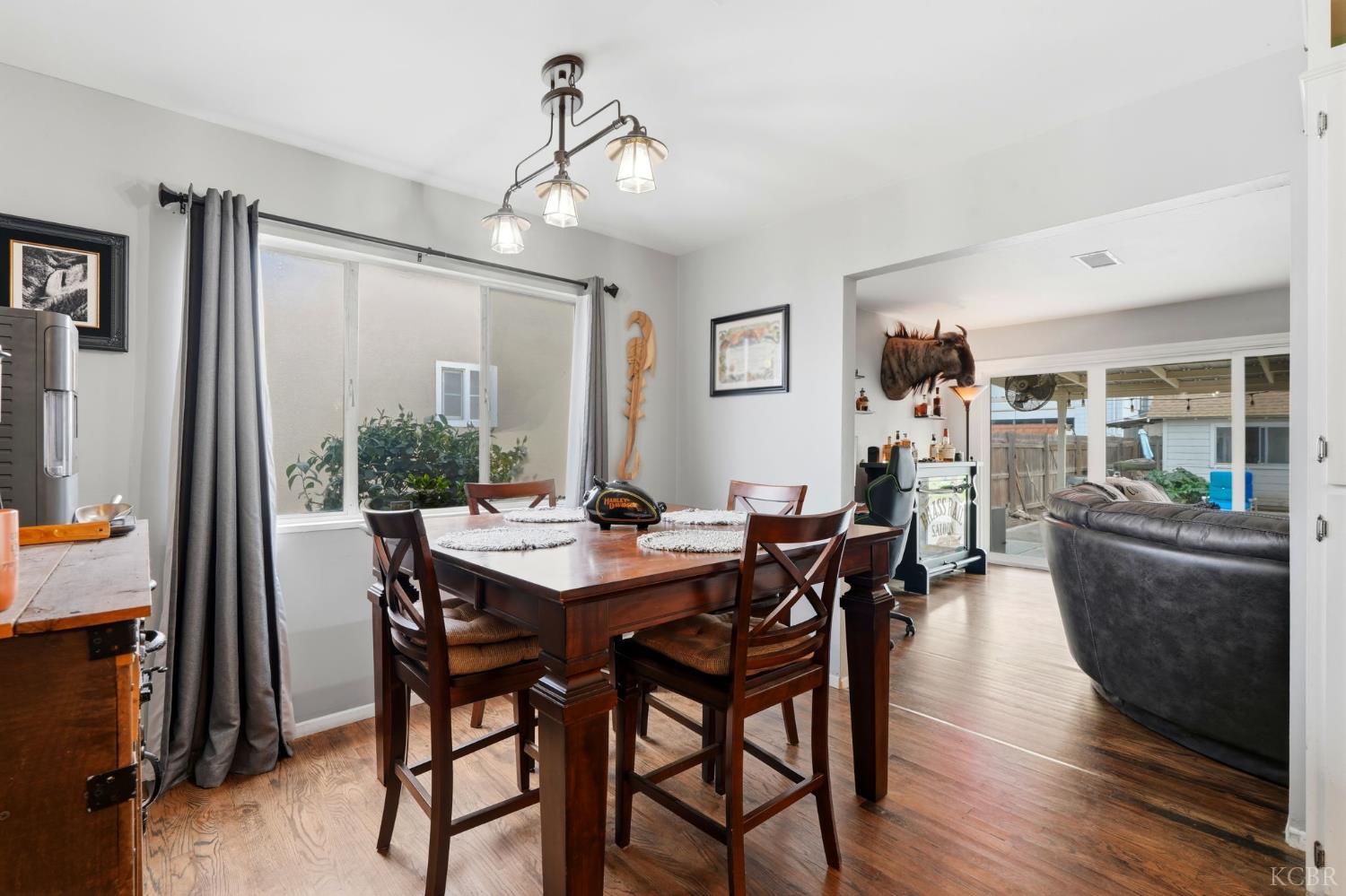 129 W Terrace Dr, Hanford, CA 93230