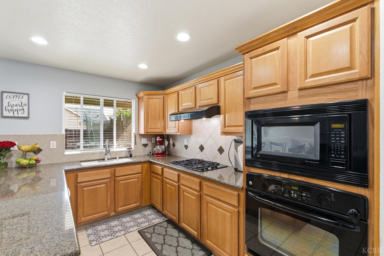 1116 Liberation Way, Lemoore, CA 93245