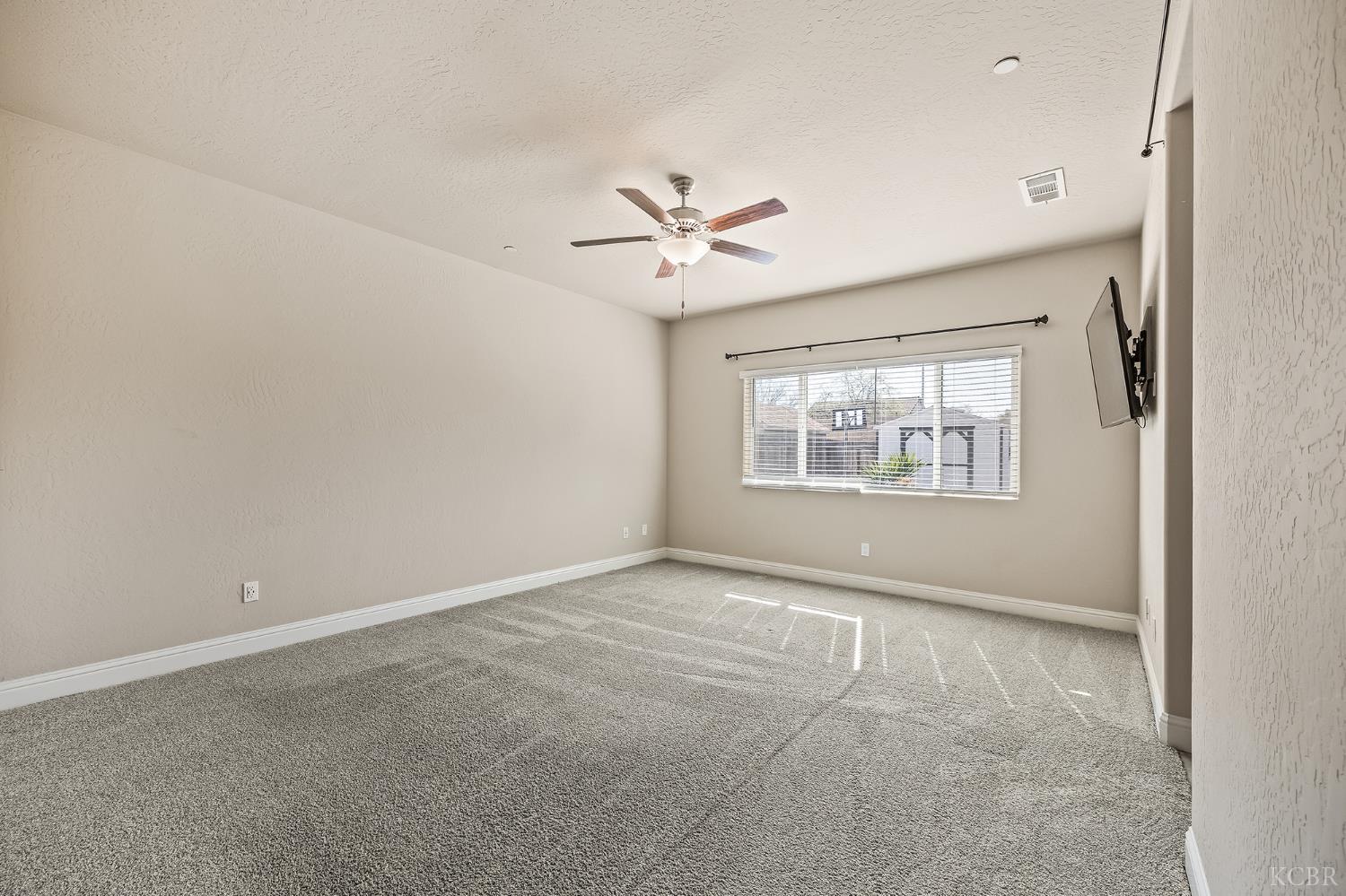 701 Strada St, Lemoore, CA 93245