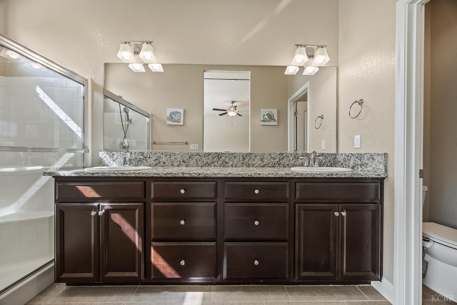 701 Strada St, Lemoore, CA 93245