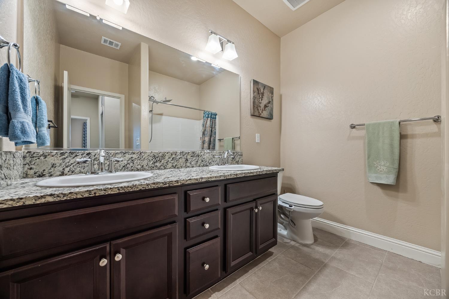 701 Strada St, Lemoore, CA 93245