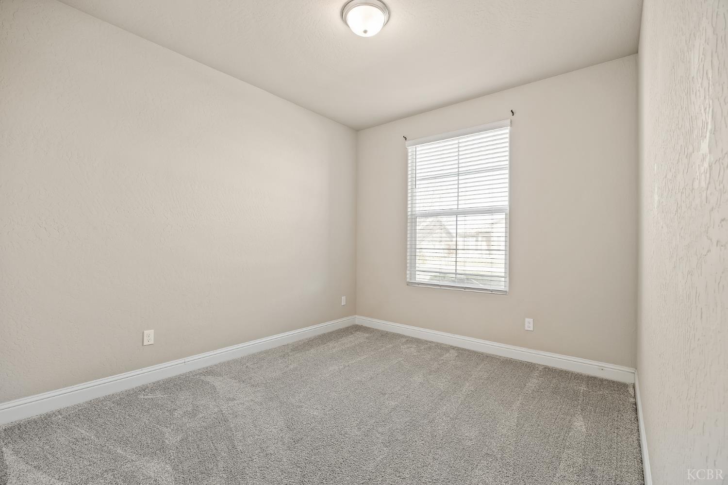 701 Strada St, Lemoore, CA 93245