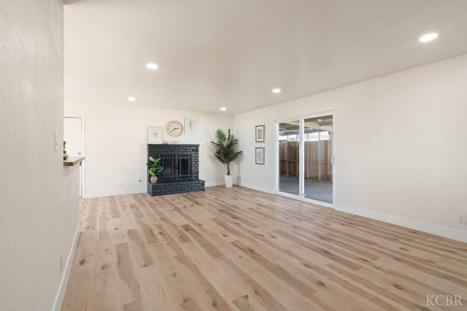 760 NE Crass Ave, Hanford, CA 93230