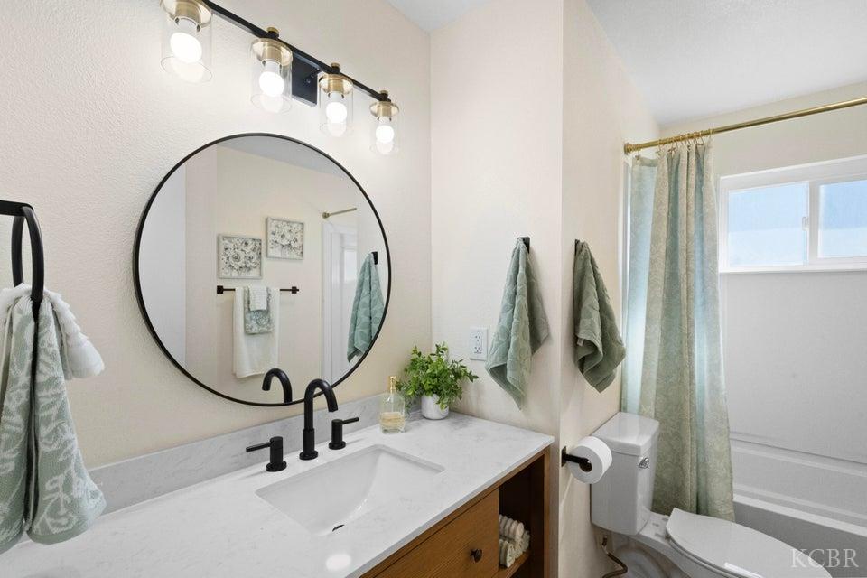 760 NE Crass Ave, Hanford, CA 93230