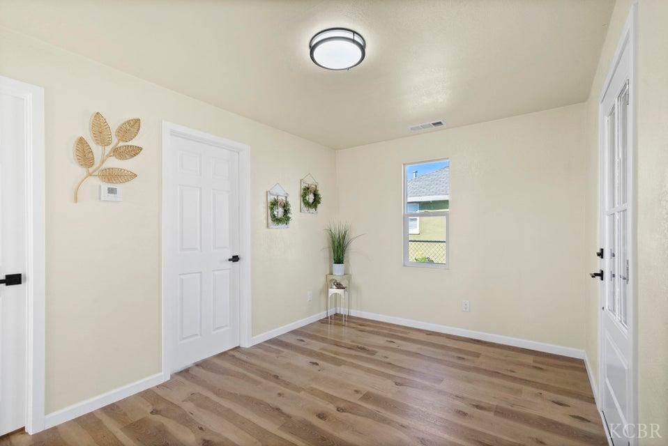 760 NE Crass Ave, Hanford, CA 93230