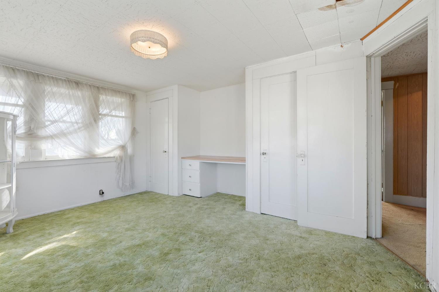 8 C St, Lemoore, CA 93245