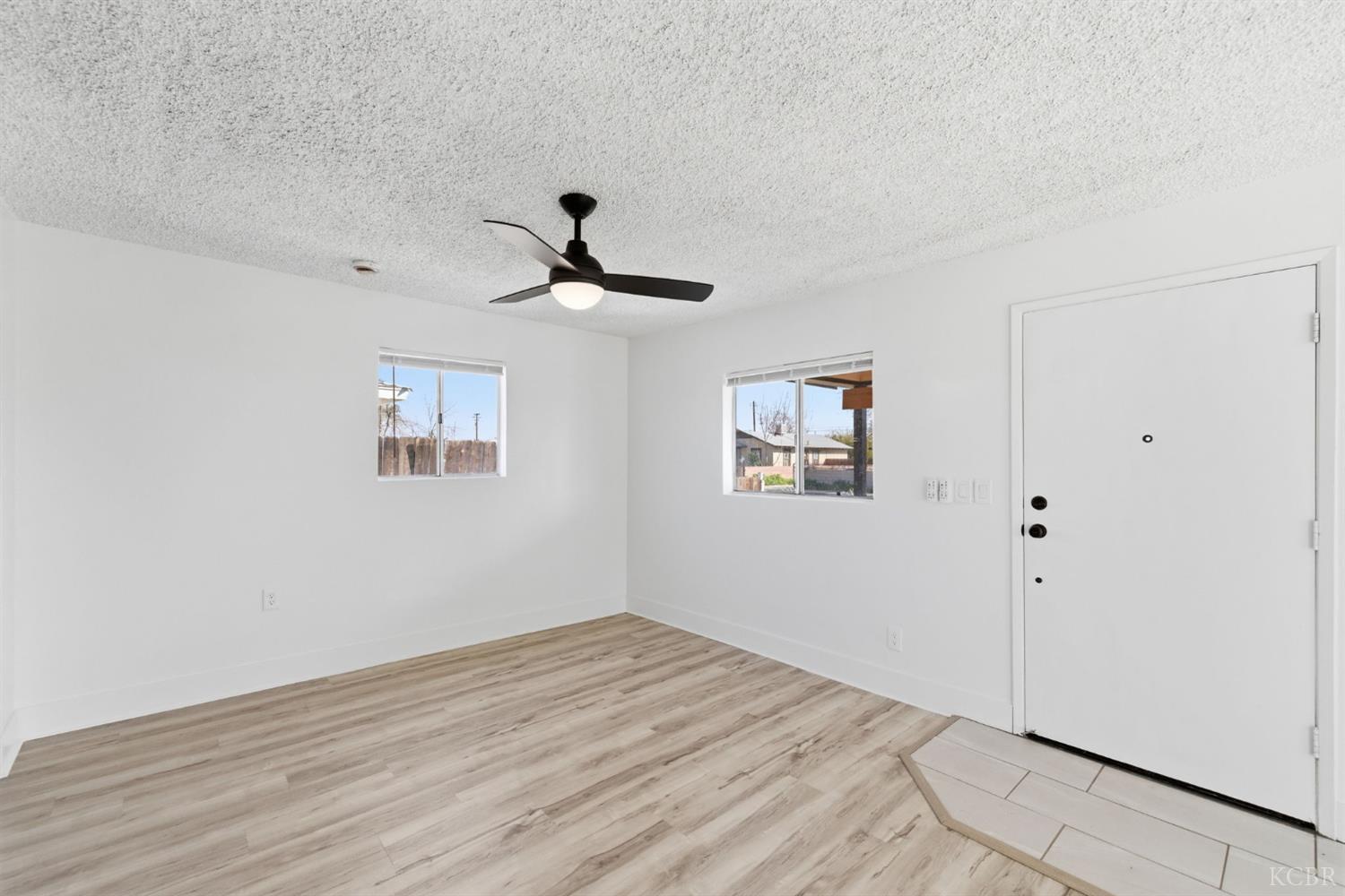 216 Decatur St, Bakersfield, CA 93308