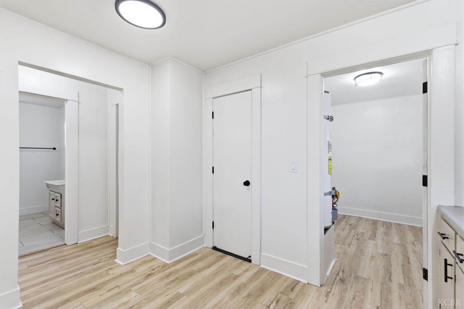 216 Decatur St, Bakersfield, CA 93308