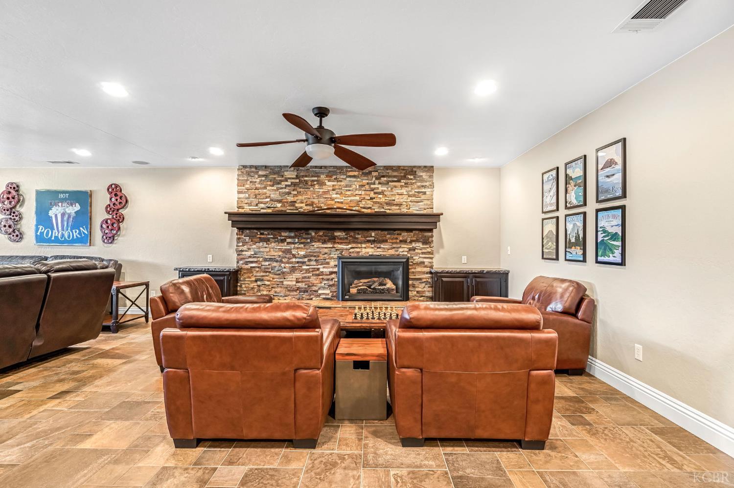 505 Ash St, Lemoore, CA 93245