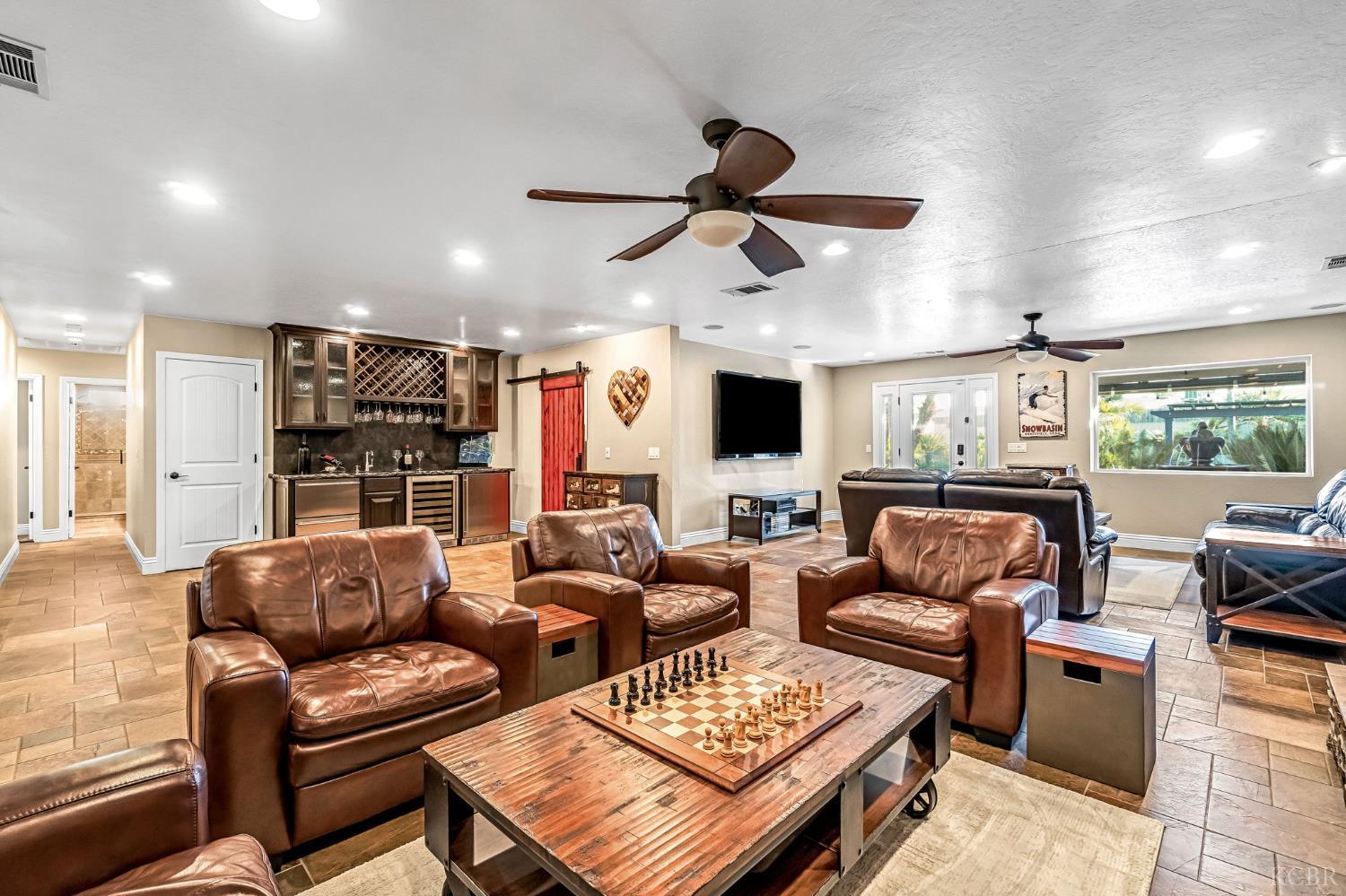 505 Ash St, Lemoore, CA 93245