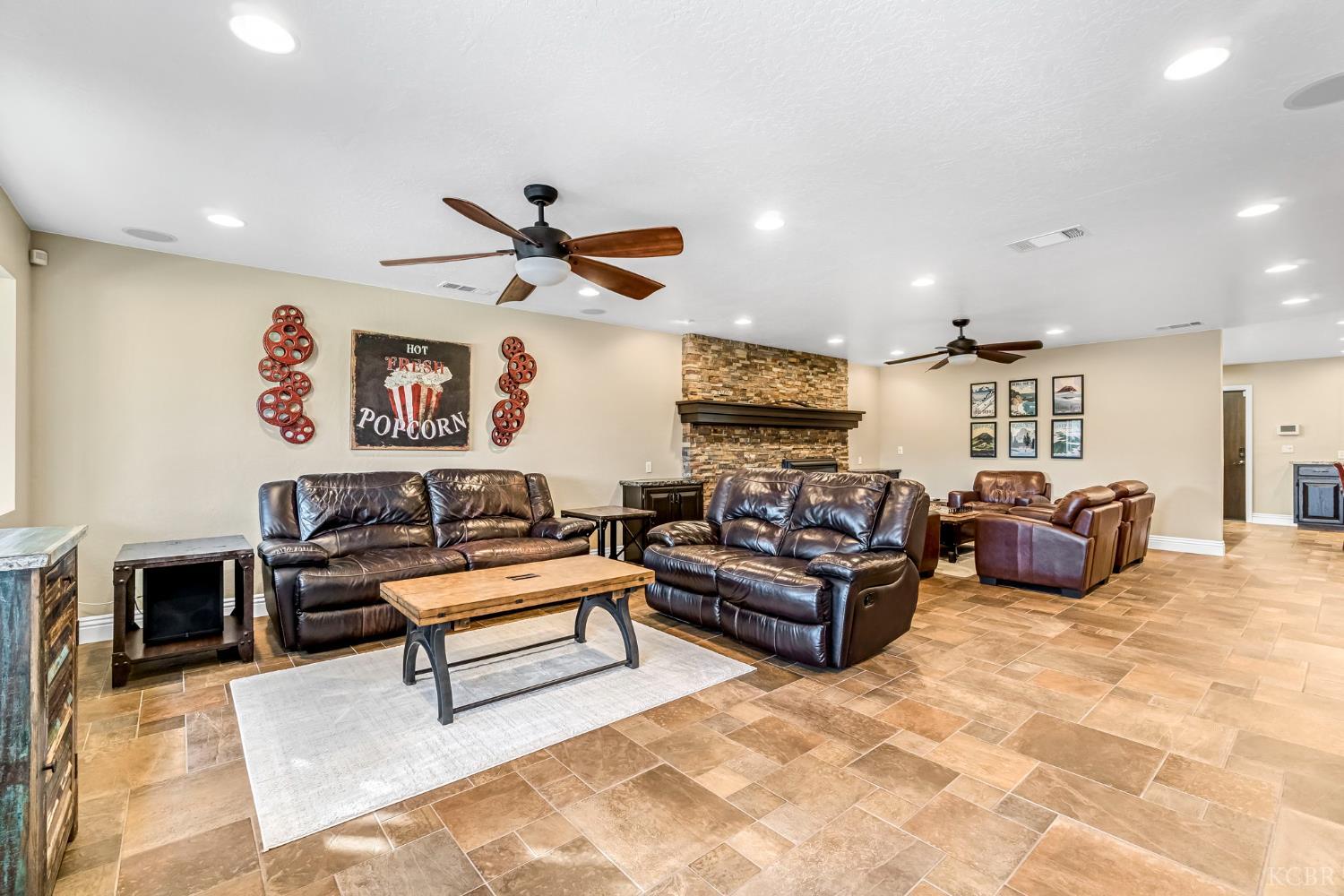 505 Ash St, Lemoore, CA 93245