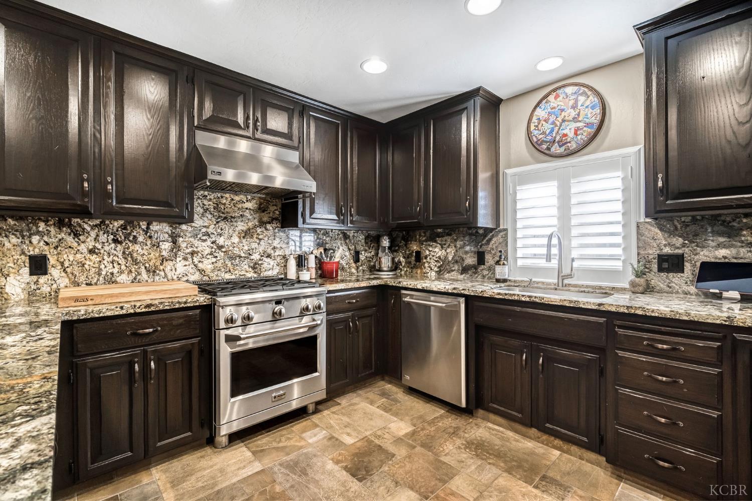 505 Ash St, Lemoore, CA 93245