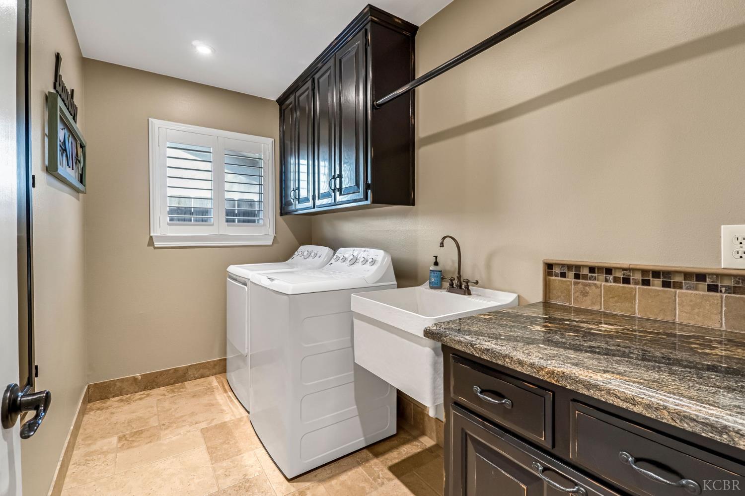 505 Ash St, Lemoore, CA 93245