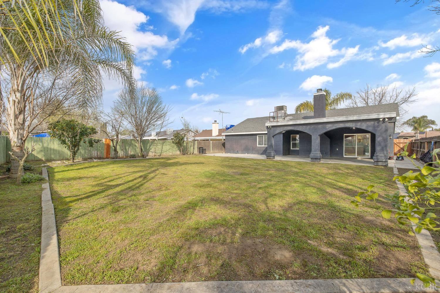 741 Bender Ct, Tulare, CA 93274