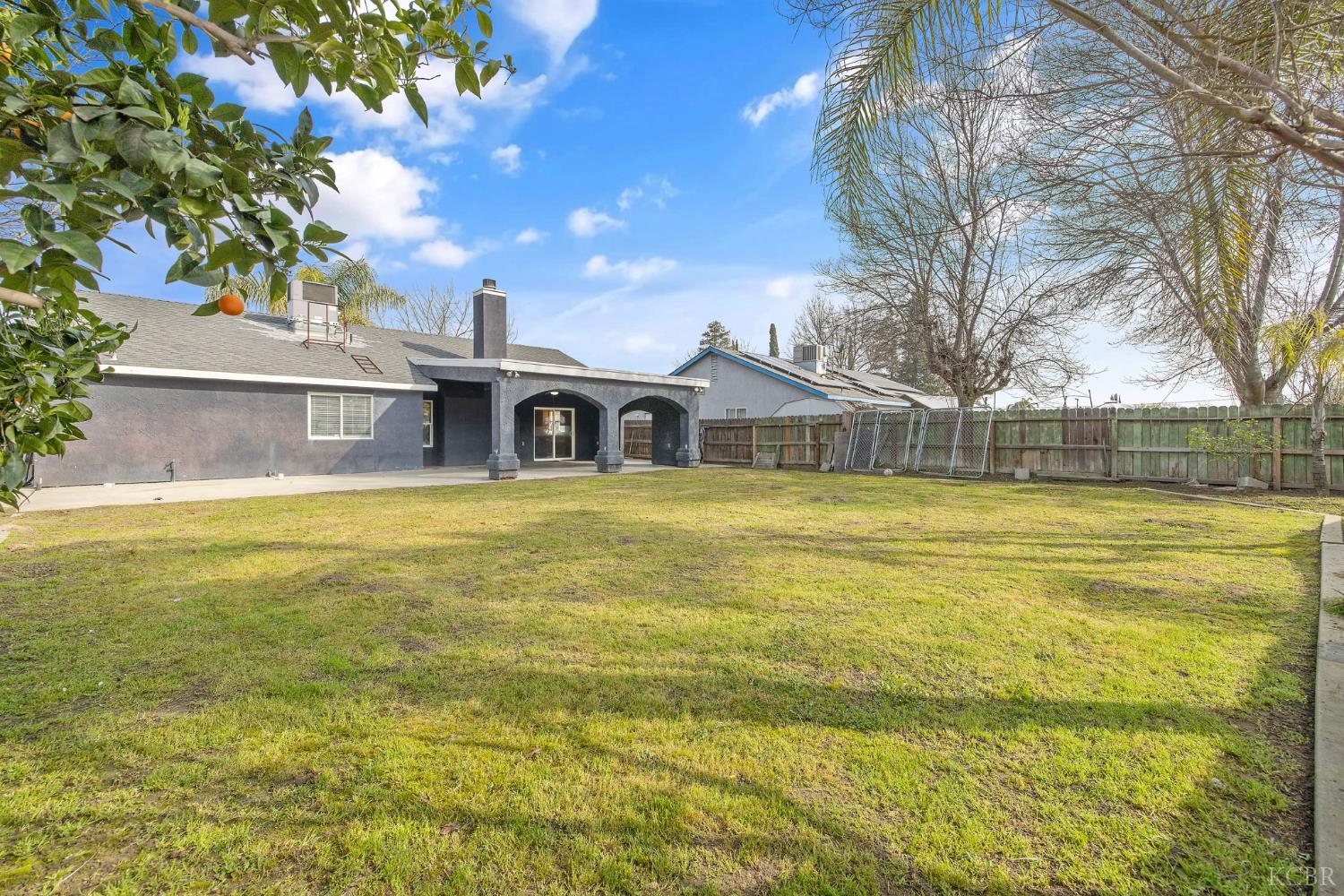 741 Bender Ct, Tulare, CA 93274