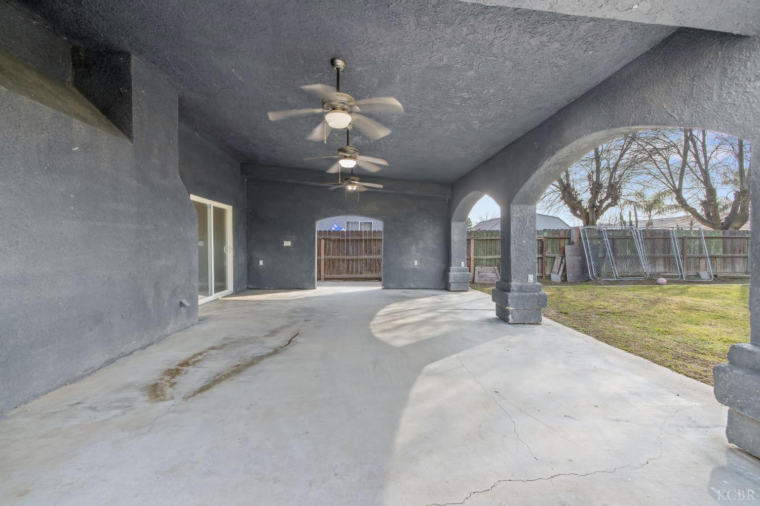 741 Bender Ct, Tulare, CA 93274