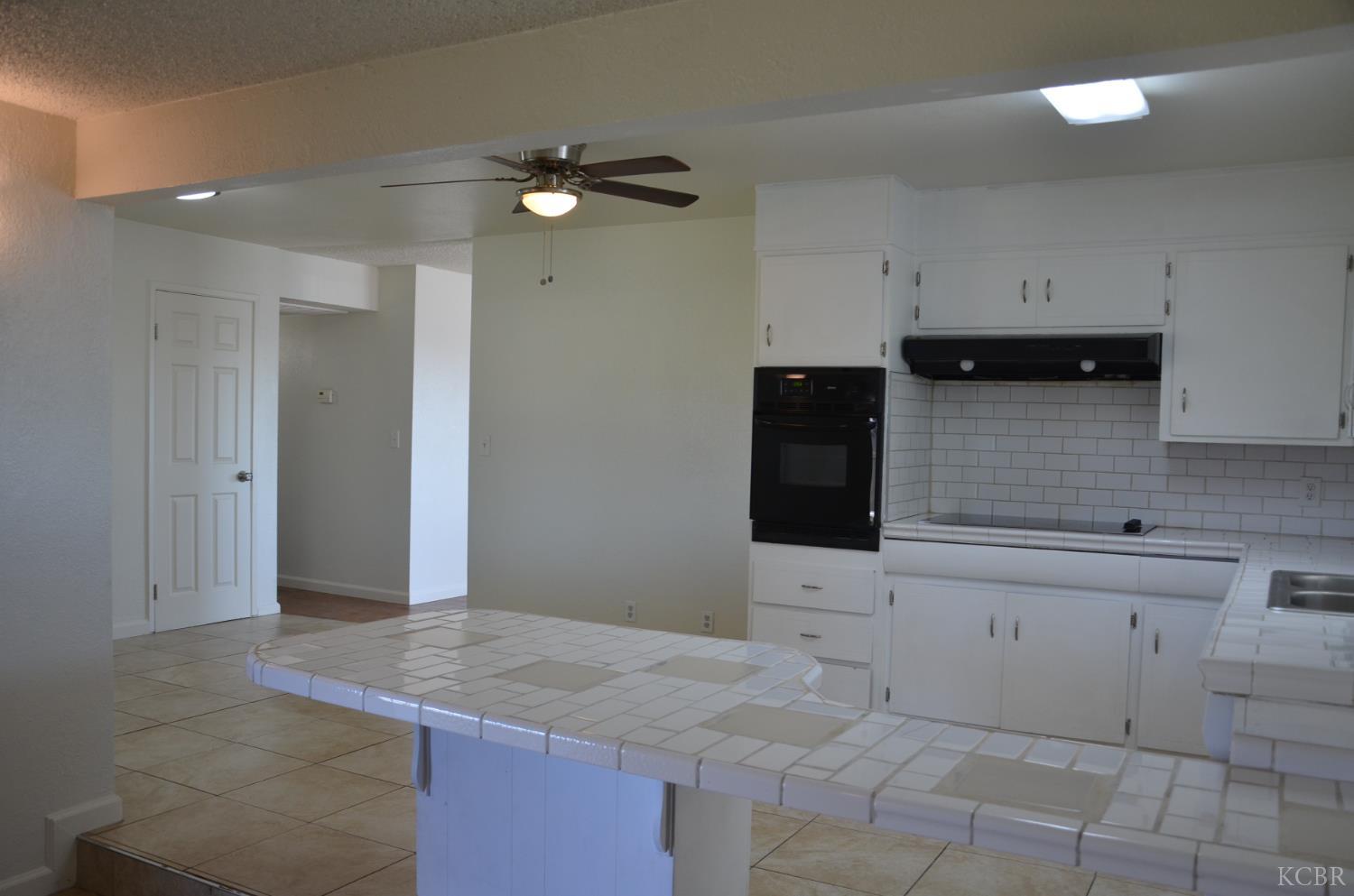 1410 W Bush St, Lemoore, CA 93245