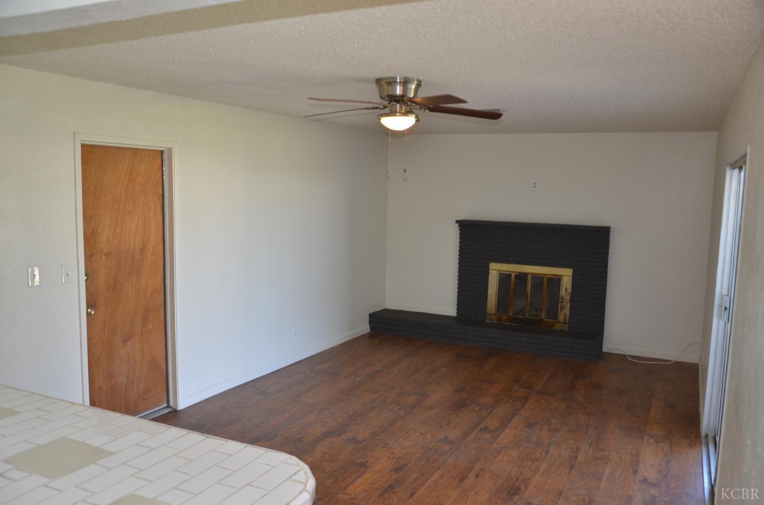 1410 W Bush St, Lemoore, CA 93245