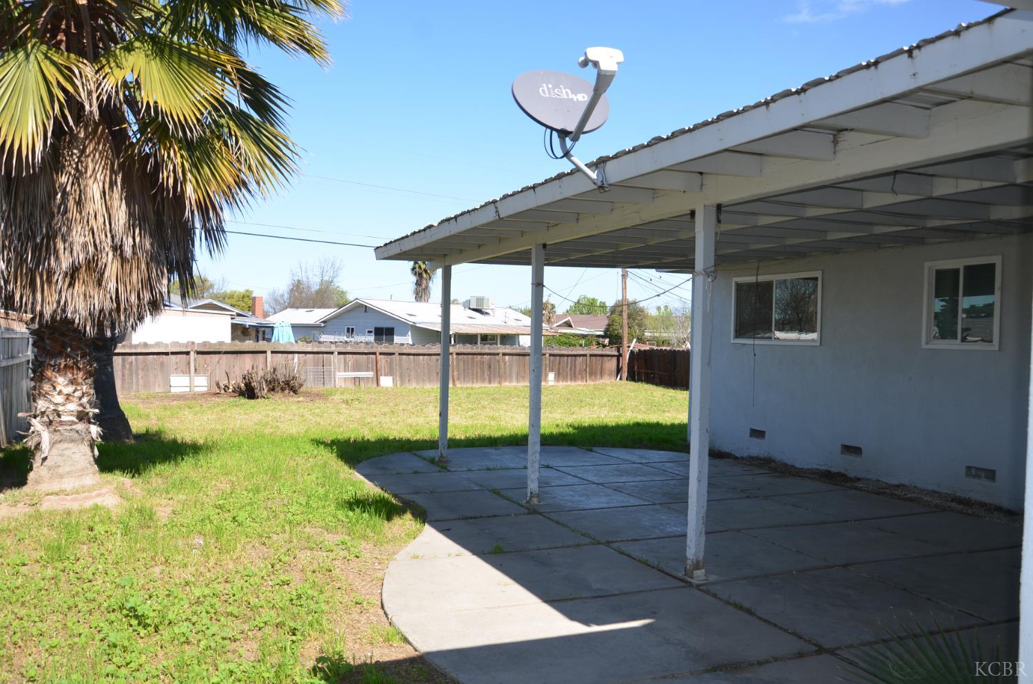 1410 W Bush St, Lemoore, CA 93245