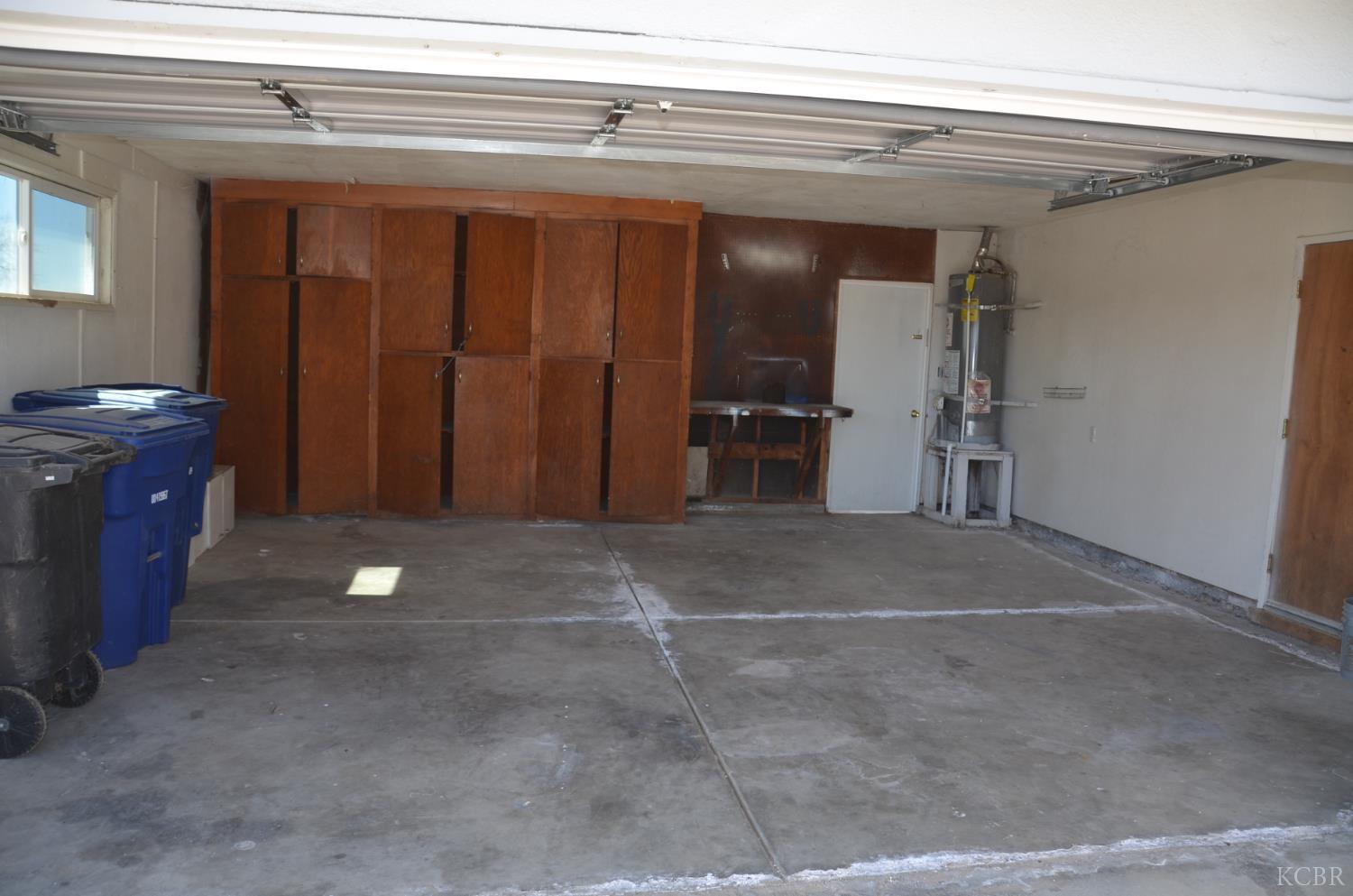 1410 W Bush St, Lemoore, CA 93245