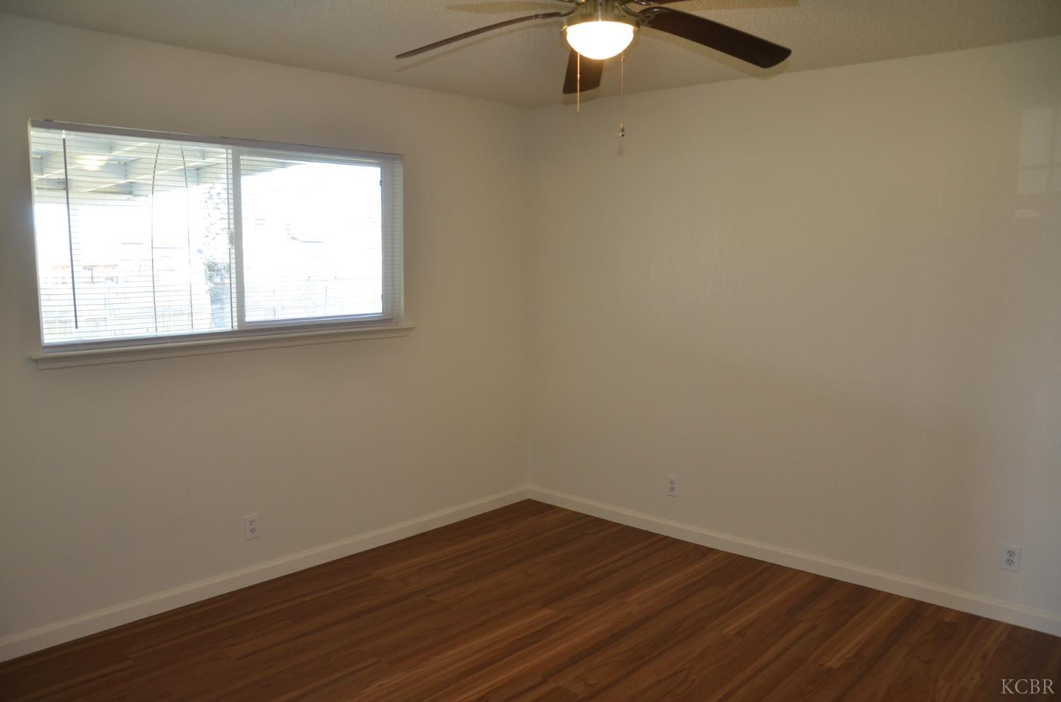 1410 W Bush St, Lemoore, CA 93245