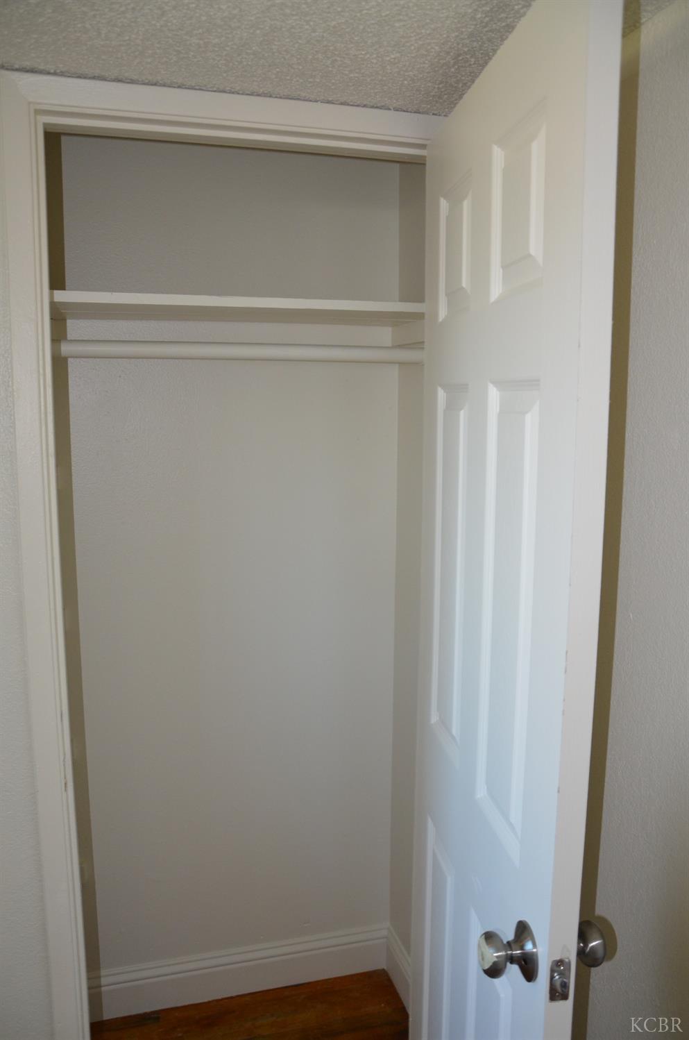 1410 W Bush St, Lemoore, CA 93245