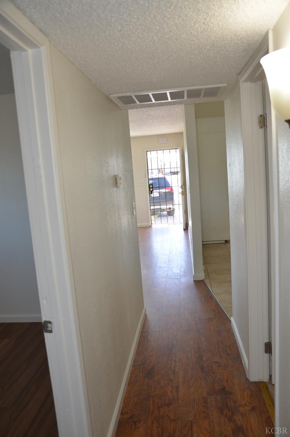 1410 W Bush St, Lemoore, CA 93245