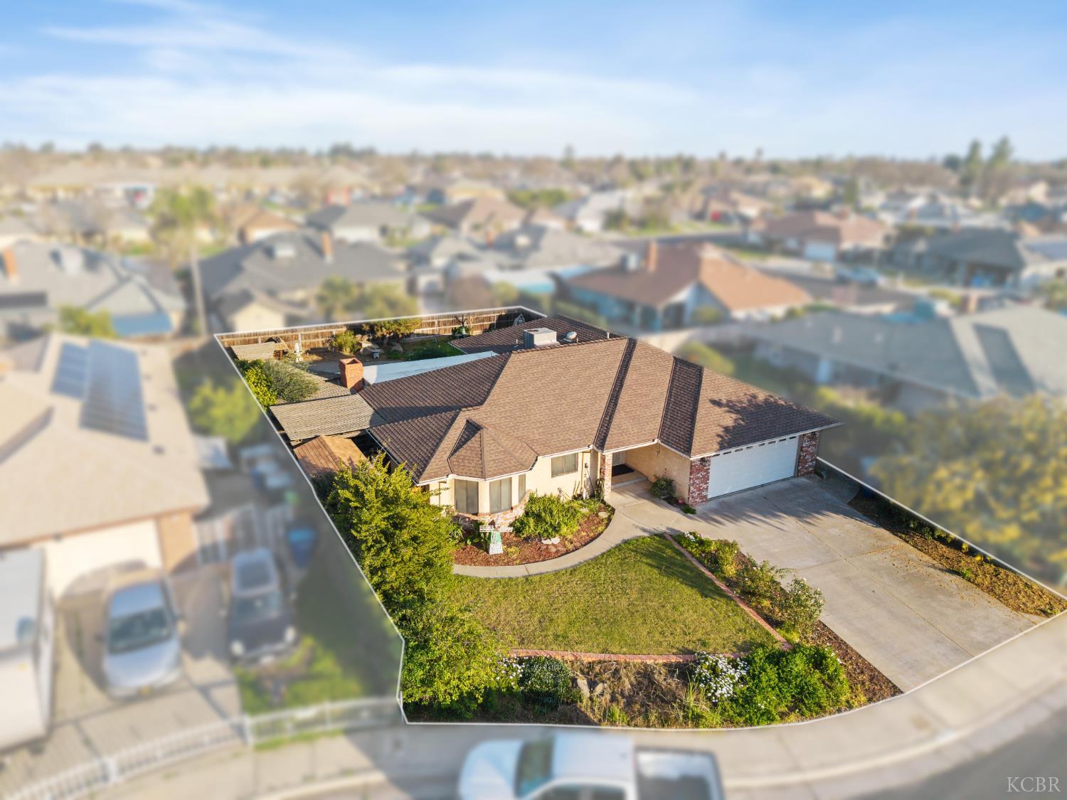 2465 Ash Ct, Hanford, CA 93230