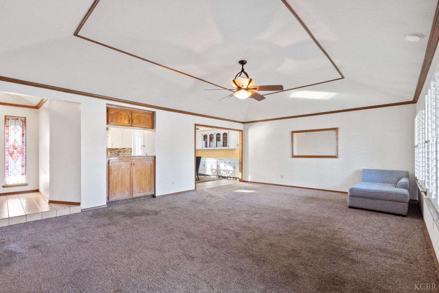 2465 Ash Ct, Hanford, CA 93230