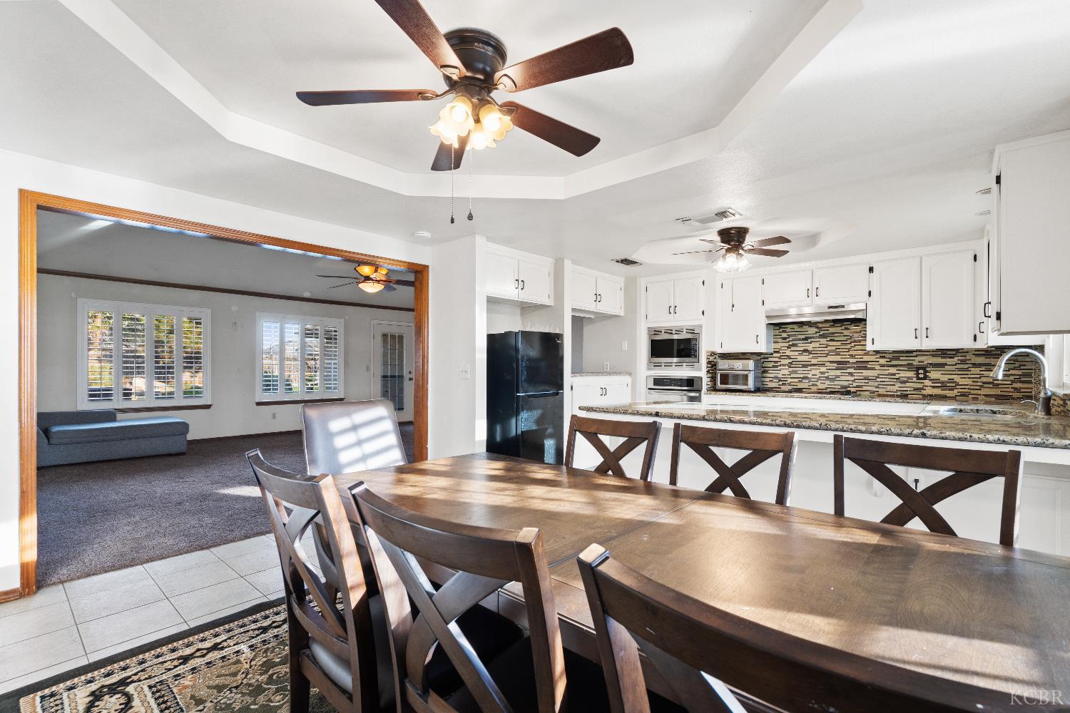 2465 Ash Ct, Hanford, CA 93230