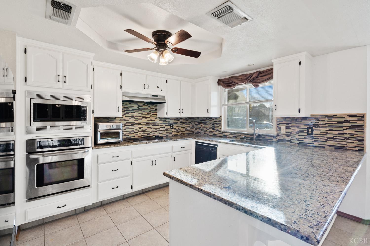 2465 Ash Ct, Hanford, CA 93230