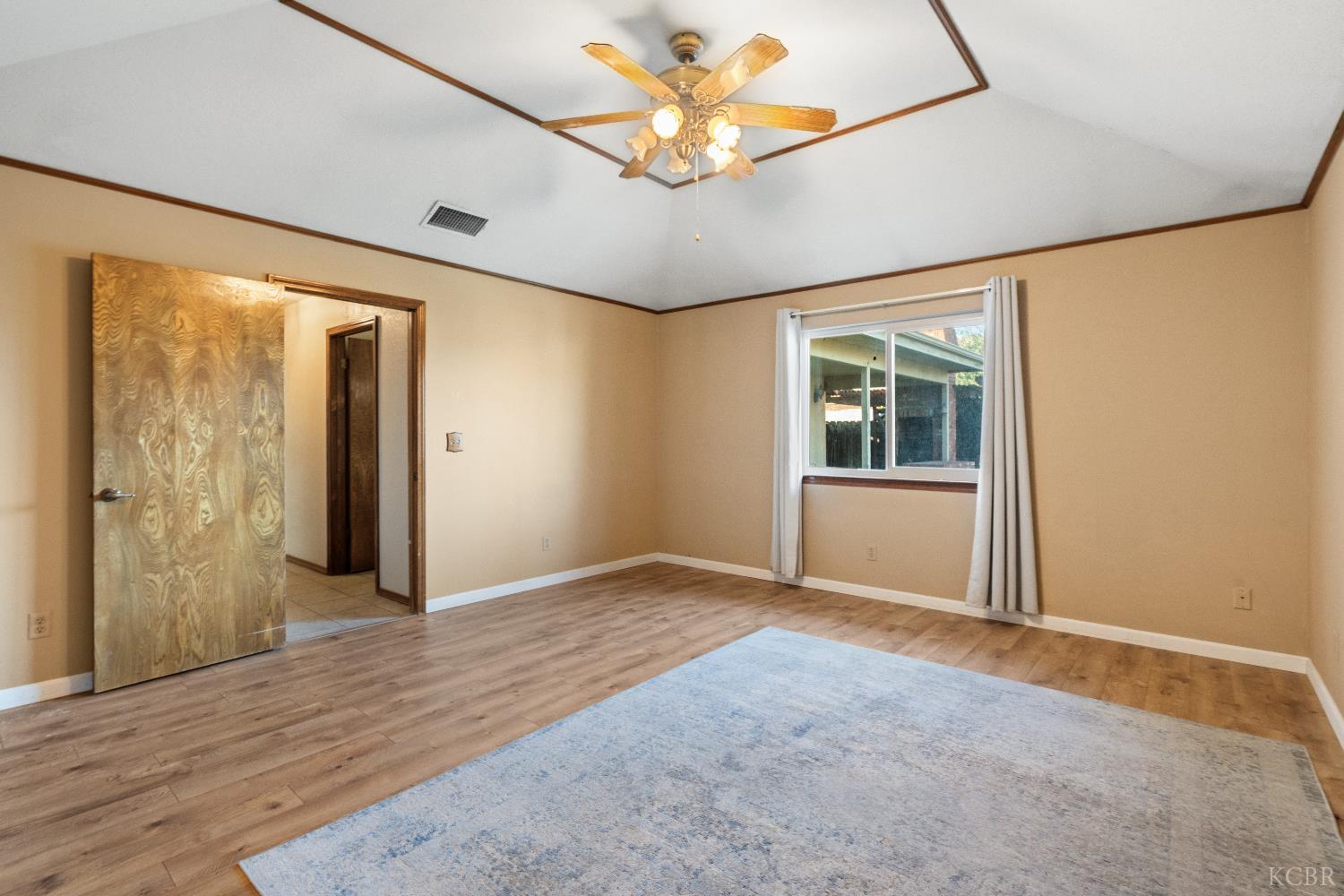 2465 Ash Ct, Hanford, CA 93230