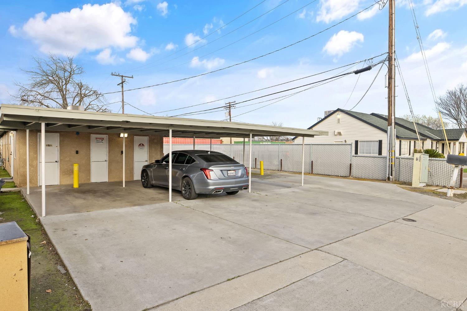 1804 N 11th Ave, Hanford, CA 93230