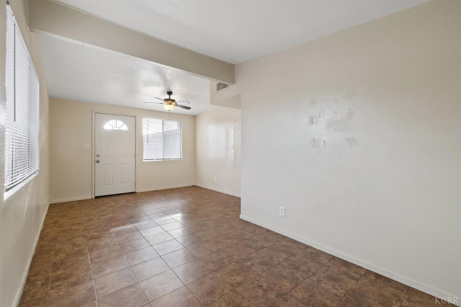 1804 N 11th Ave, Hanford, CA 93230