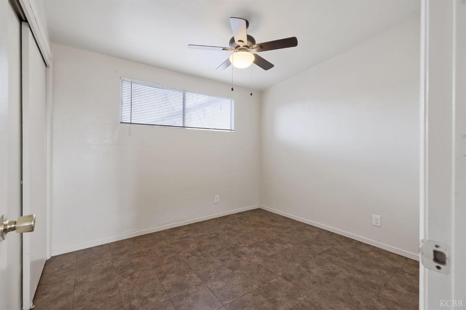 1804 N 11th Ave, Hanford, CA 93230