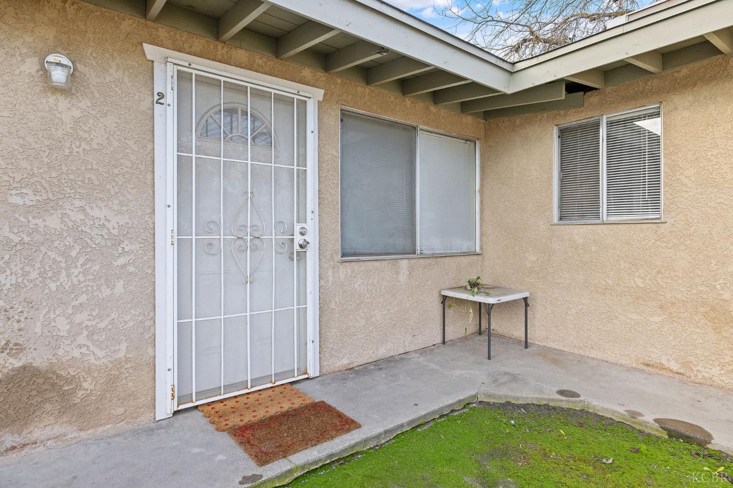 1804 N 11th Ave, Hanford, CA 93230