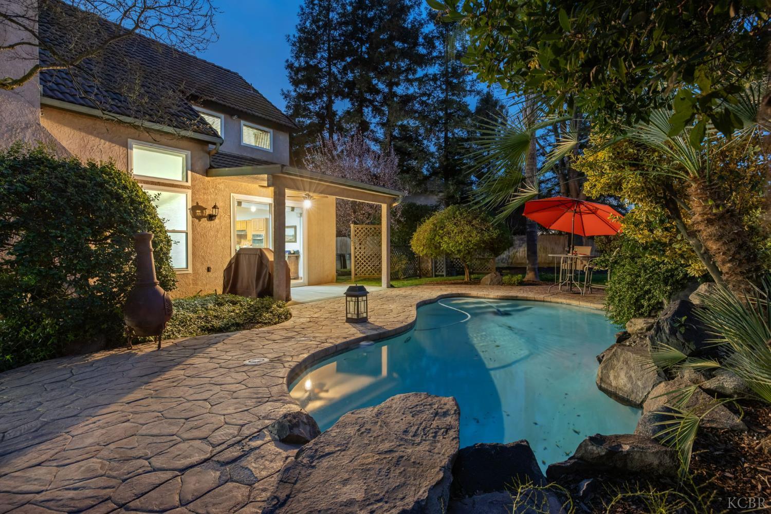 6030 W Country Ct, Visalia, CA 93277