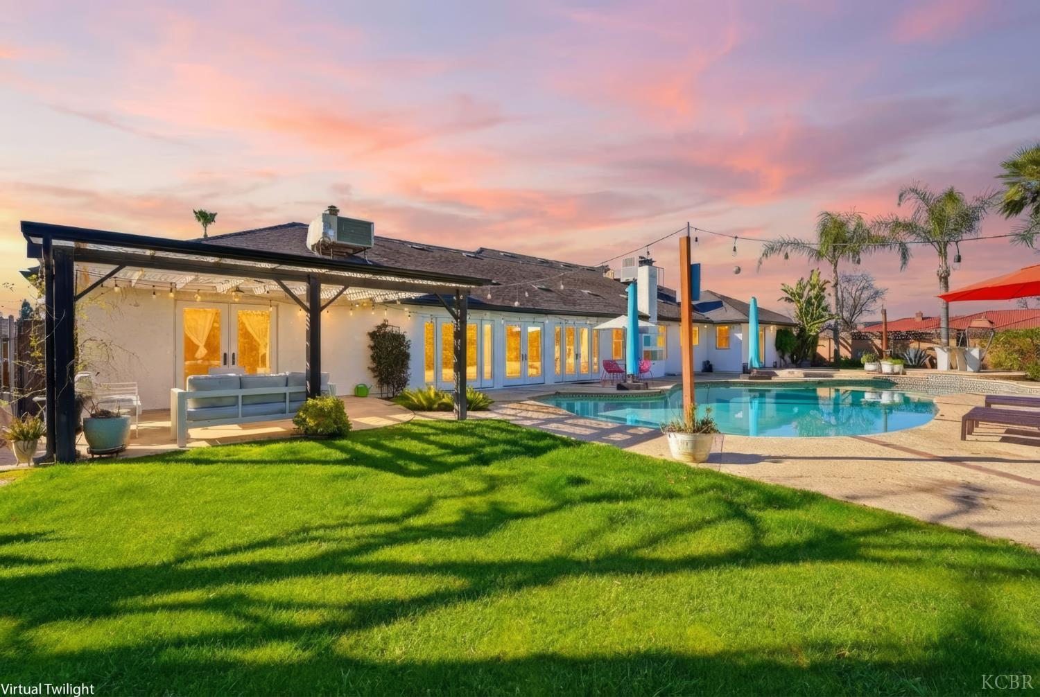 388 Timberline Ct, Hanford, CA 93230