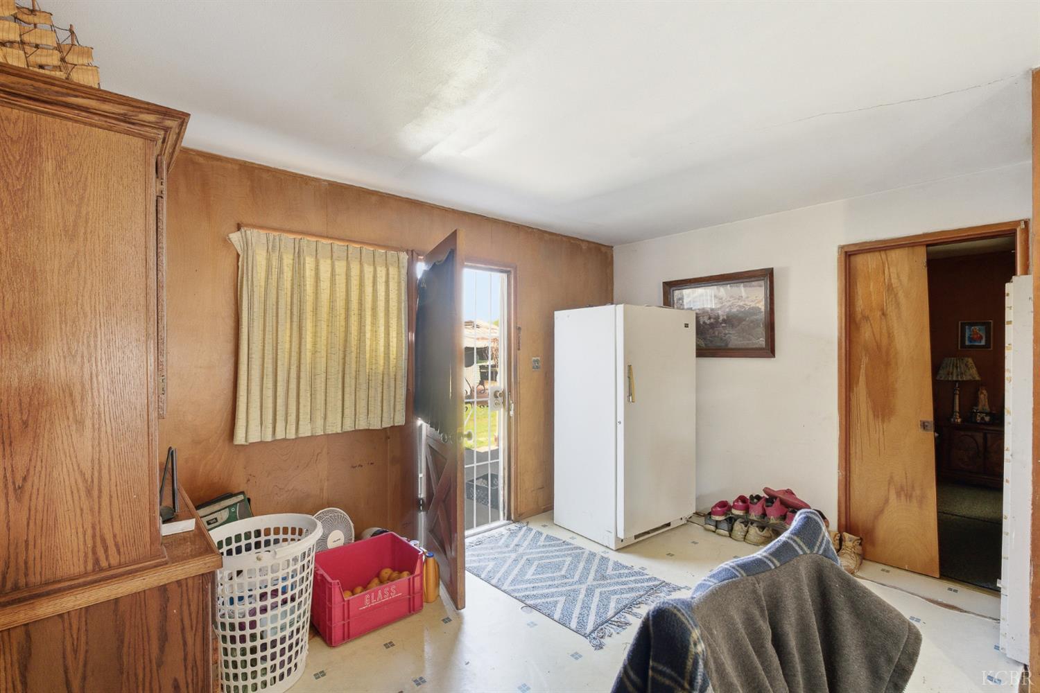 1810 Hardcastle Ave, Hanford, CA 93230