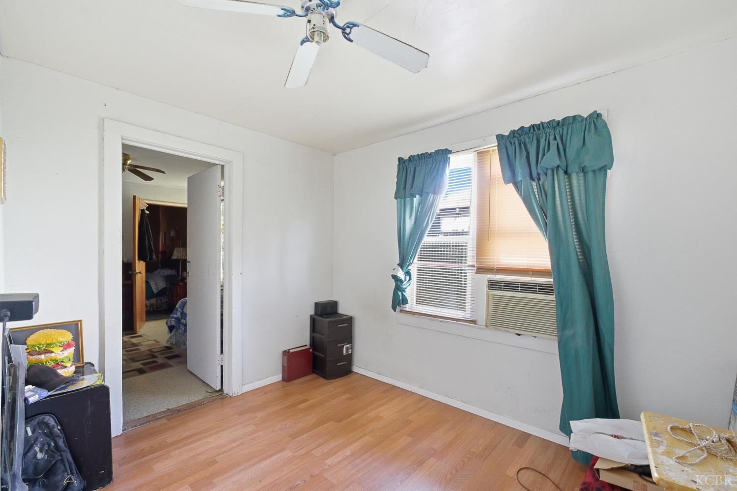 1810 Hardcastle Ave, Hanford, CA 93230