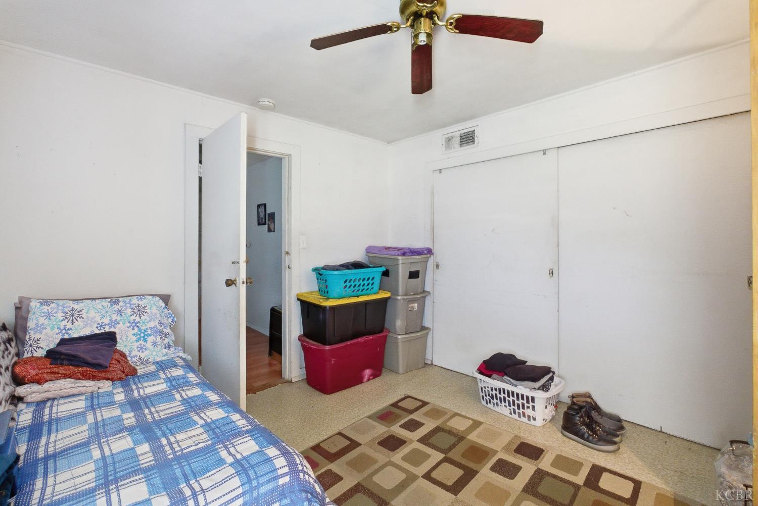 1810 Hardcastle Ave, Hanford, CA 93230