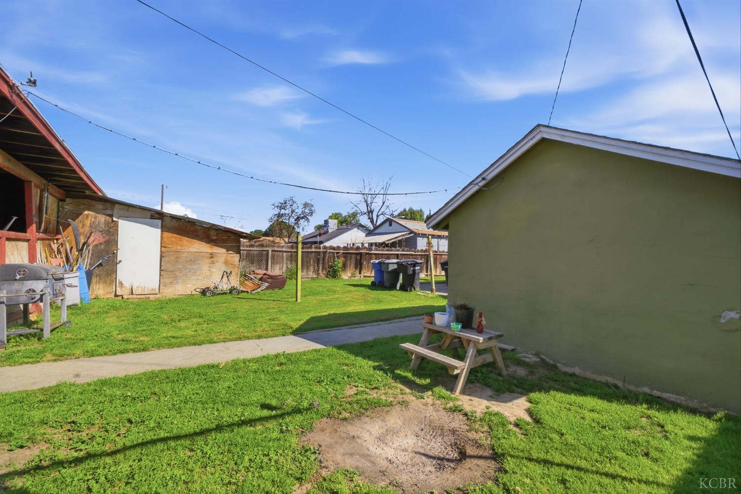 1810 Hardcastle Ave, Hanford, CA 93230