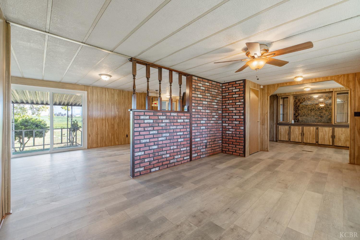 13941 9th Ave, Hanford, CA 93230