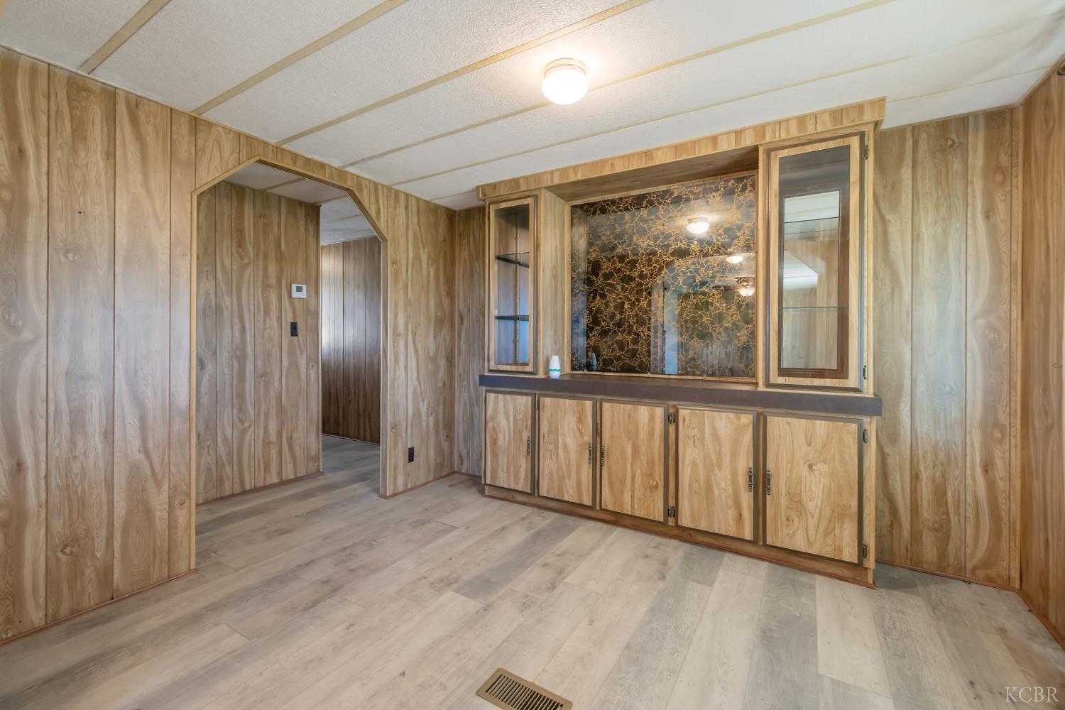 13941 9th Ave, Hanford, CA 93230